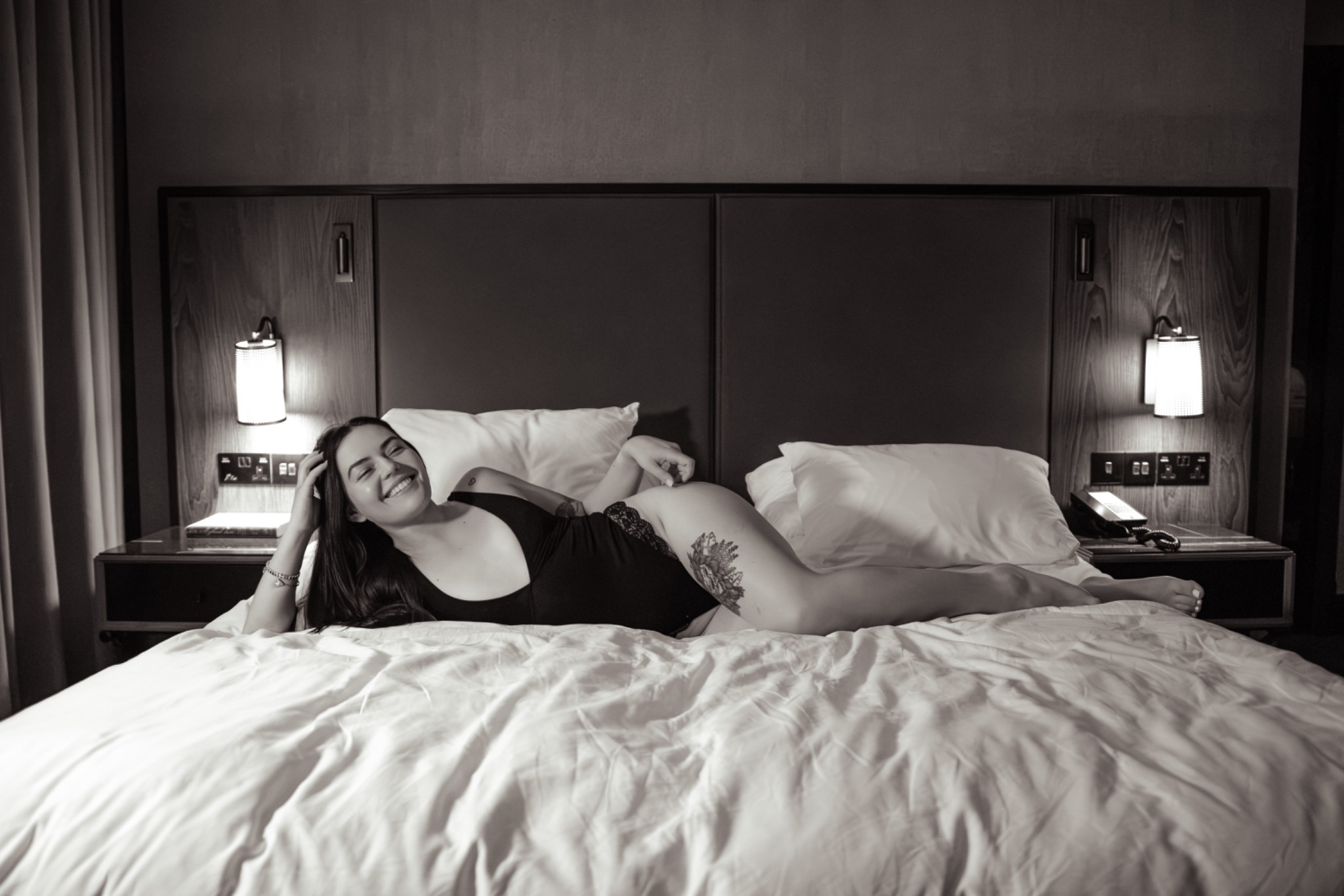 Elegant hotel boudoir portrait with fully guided posing 14