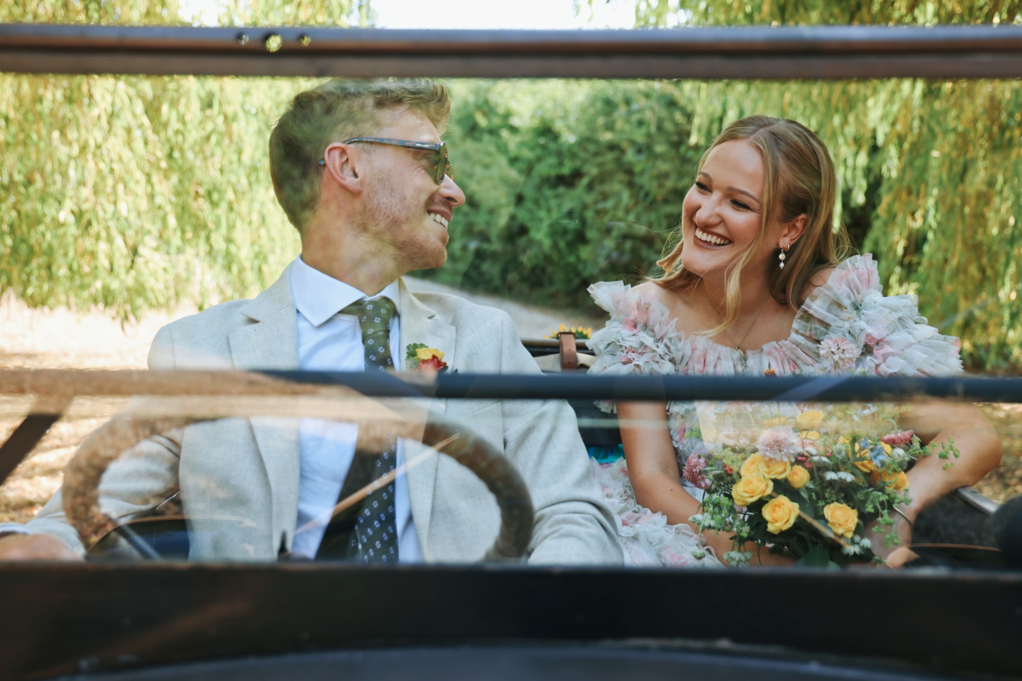 Izzy & Rob wedding photograph 10