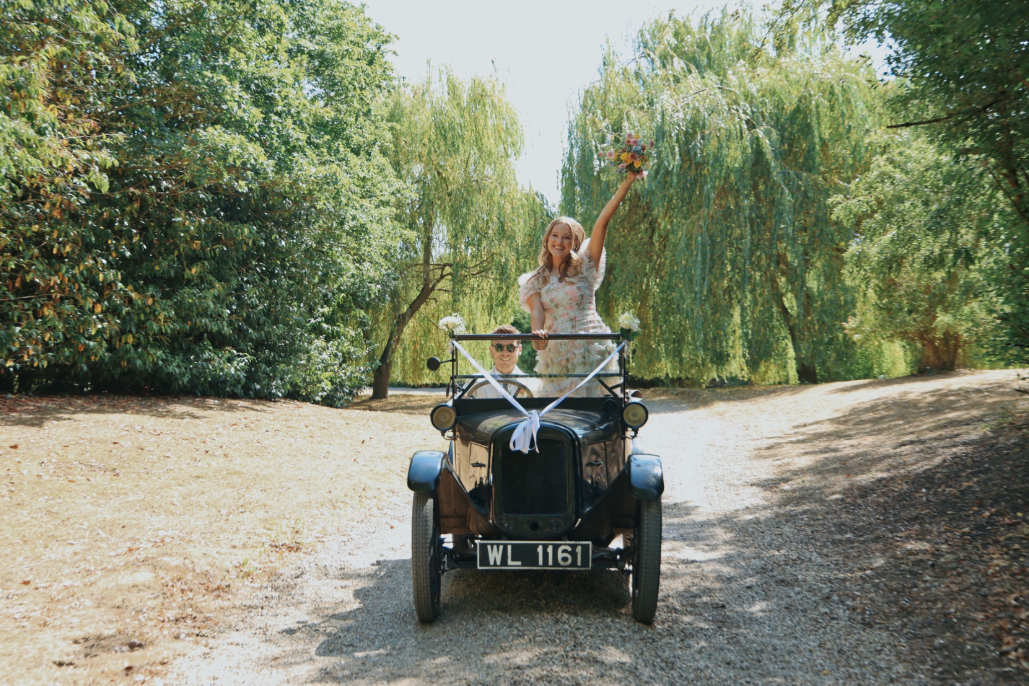 Izzy & Rob wedding photograph 12